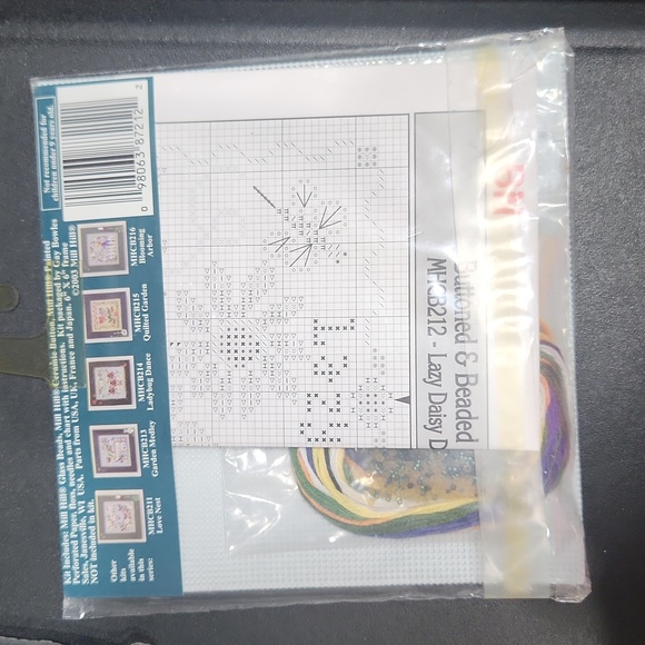 Cross Stitch Kit - Picture 2 of 2